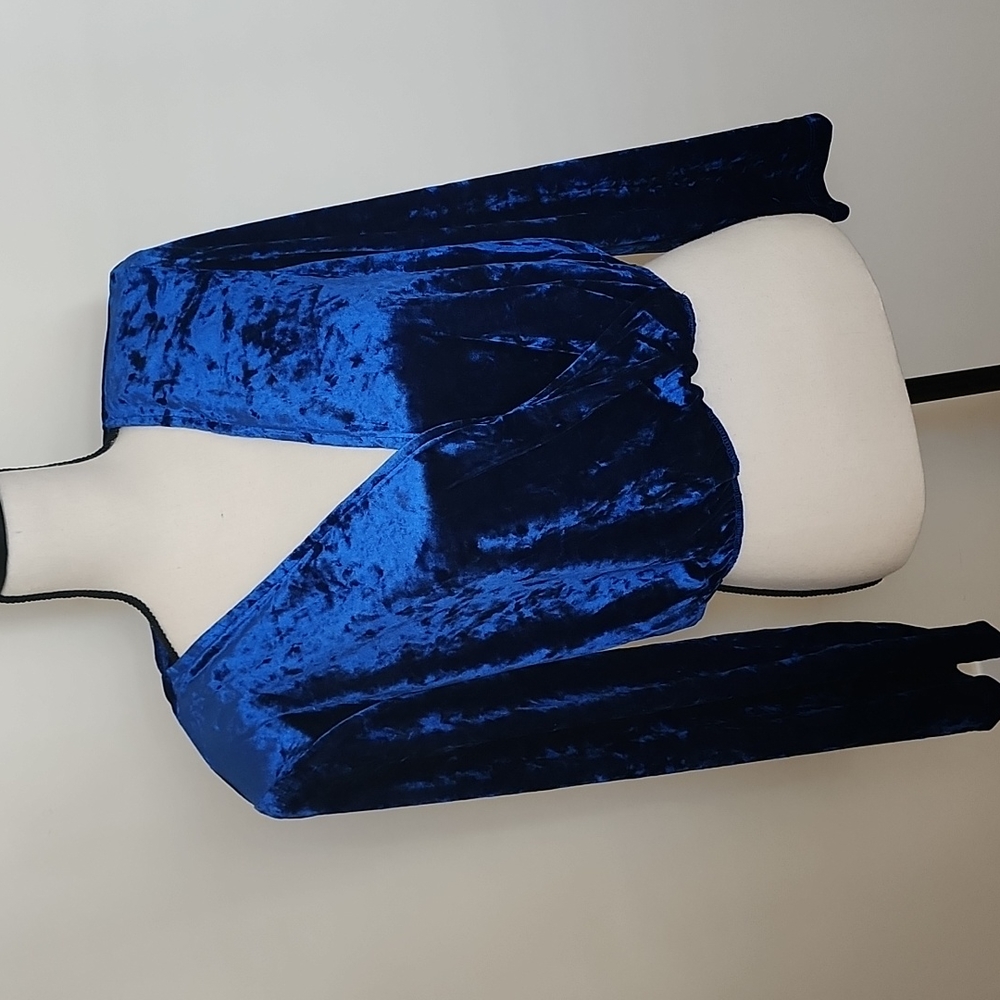 Crushed Velvet Surplice Crop Top - Picture 3 of 5